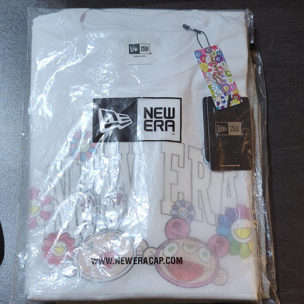 New Era x Takashi Murakami Kaikai Kiki Relaxed Fit S/S Tee - Large - New